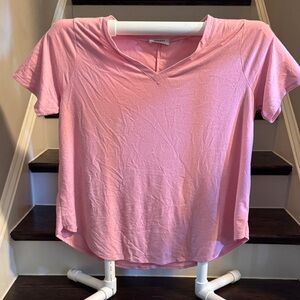Zenana Outfitters Pink Short Sleeve V-Neck Tee